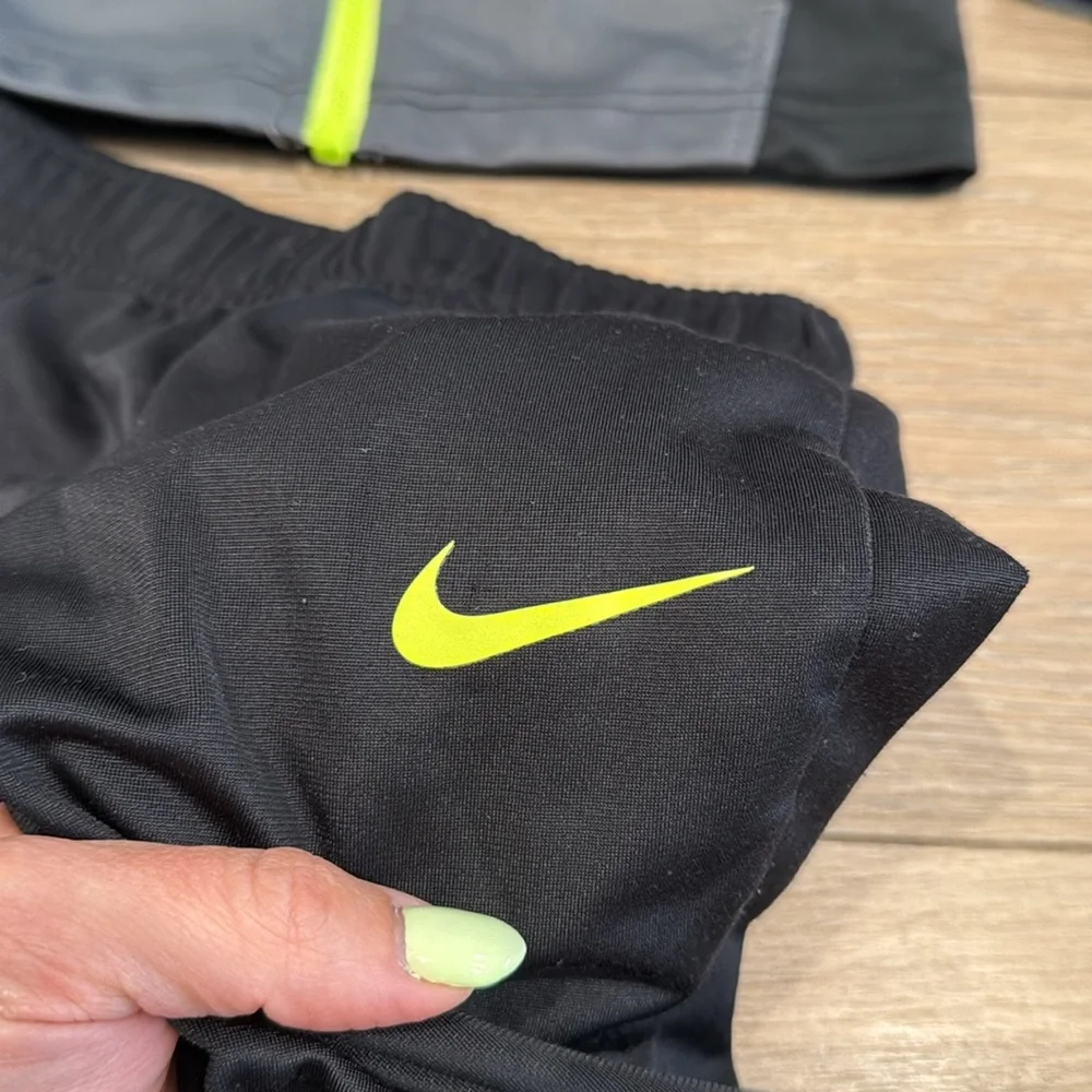NIKE KIDS Gray Black Color Block Dri-Fit Full Zip Jacket Jogger 2-Piece Set 4T‎